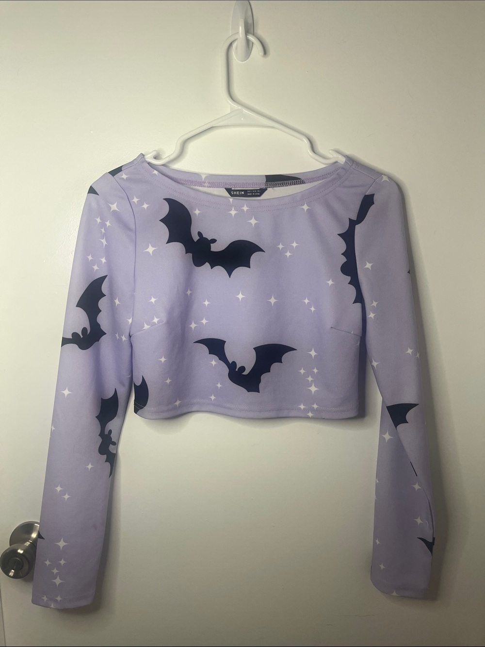 SHEIN Lavender Long-Sleeve Crop Top with Black Bat Print